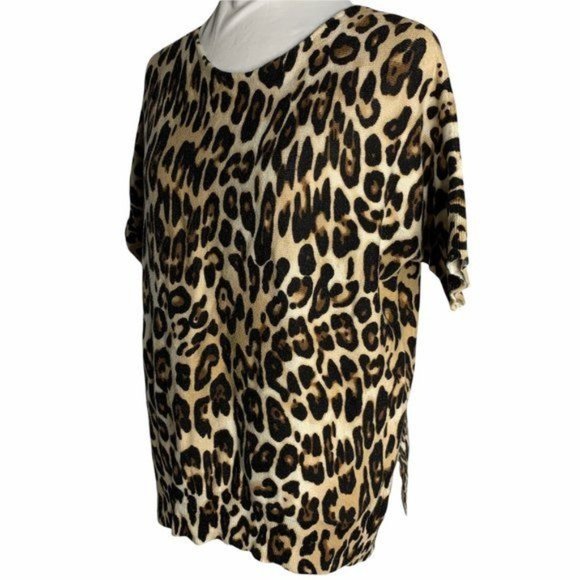 Chicos Leopard Print Short Sleeve Sweater M Cream Brown Round Neck Stretch - Picture 3 of 6